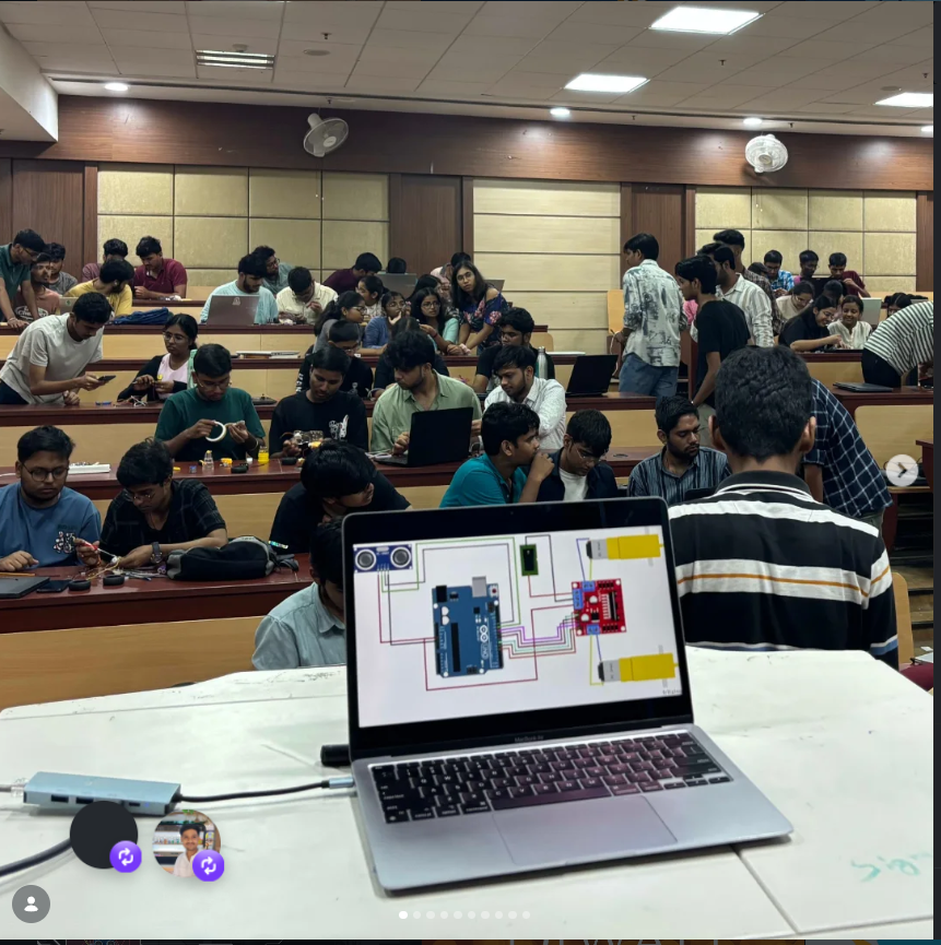 Students at an IEEE RGIPT technical workshop